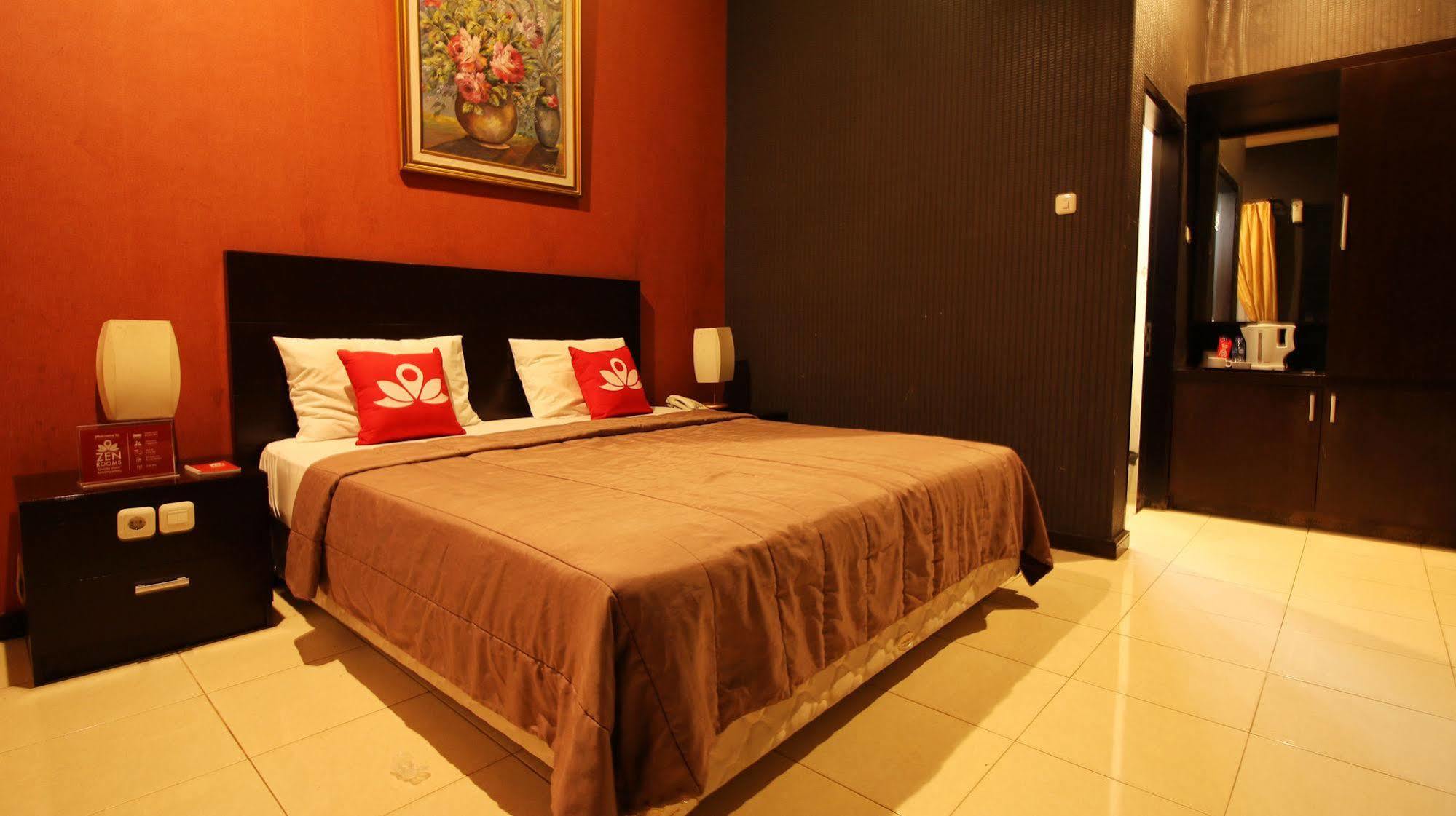 Zen Rooms Grand Hotel Lembang Exteriör bild